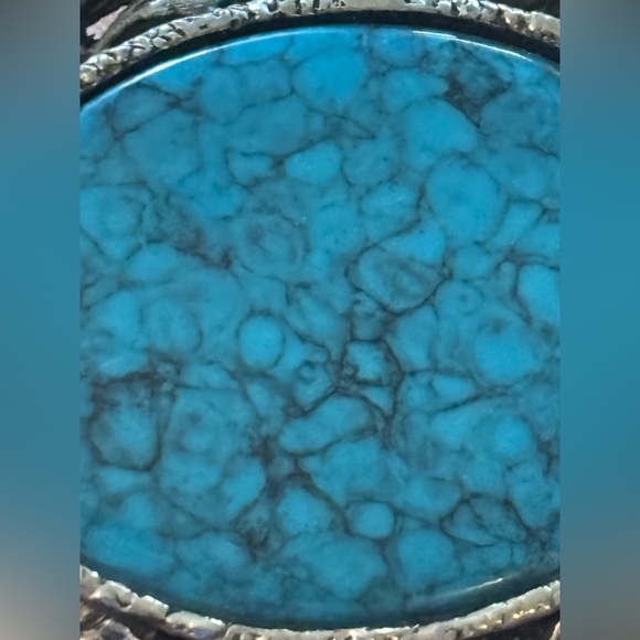 VINTAGE Silver Tone Large Faux Turquoise Acrylic Cuff Bracelet Intricate Detail - Picture 9 of 17